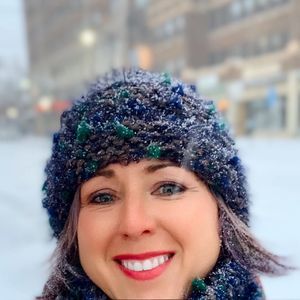 Meet your Posher, Connie